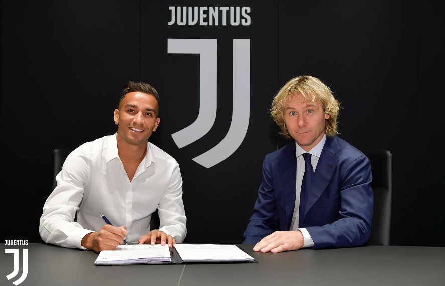 Leia mais sobre o artigo Danilo acerta com a Juventus