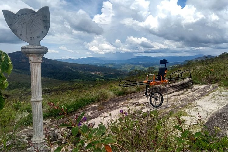 Leia mais sobre o artigo Parque do Ibitipoca inaugura cadeiras para pessoa com deficiência