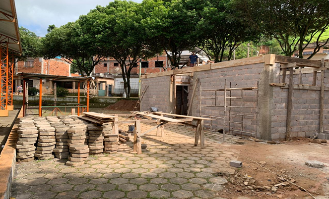 Leia mais sobre o artigo Prefeitura realiza melhorias em quadra poliesportiva