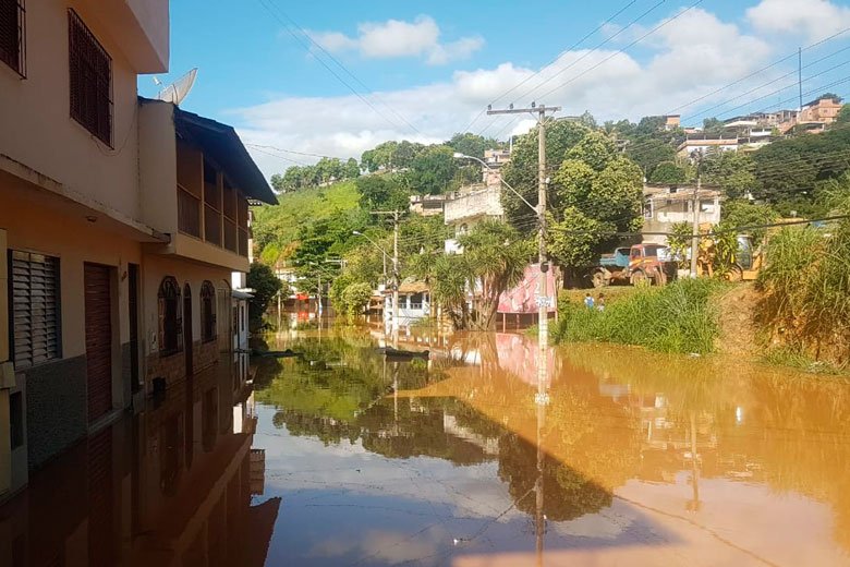 Leia mais sobre o artigo Chuvas na região deixam quatro mortos e 18 cidades em situação de emergência