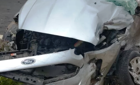 Leia mais sobre o artigo Motorista morre após acidente entre carro e caminhão na BR-267