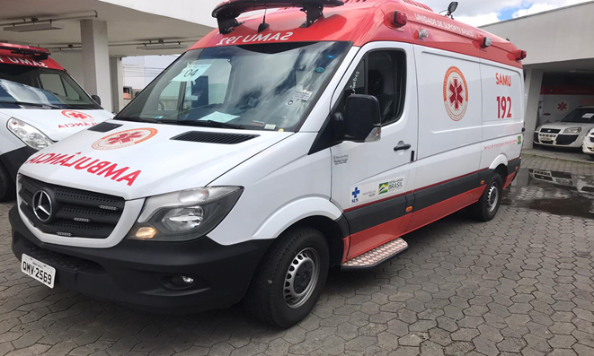 Leia mais sobre o artigo Nova ambulância é entregue na base do Cisdeste em Bicas