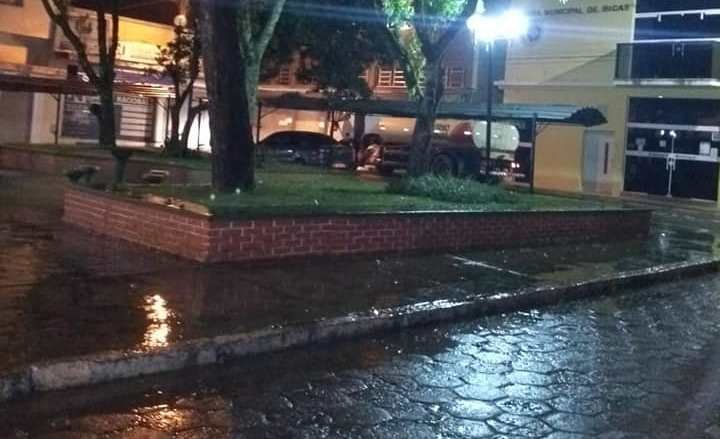 Leia mais sobre o artigo Prefeitura desinfecta ruas conforme deliberação do Comitê de Enfrentamento ao Coronavírus