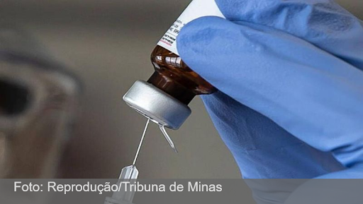 Leia mais sobre o artigo Zema anuncia que MG irá receber 190 mil doses de vacina no fim de semana