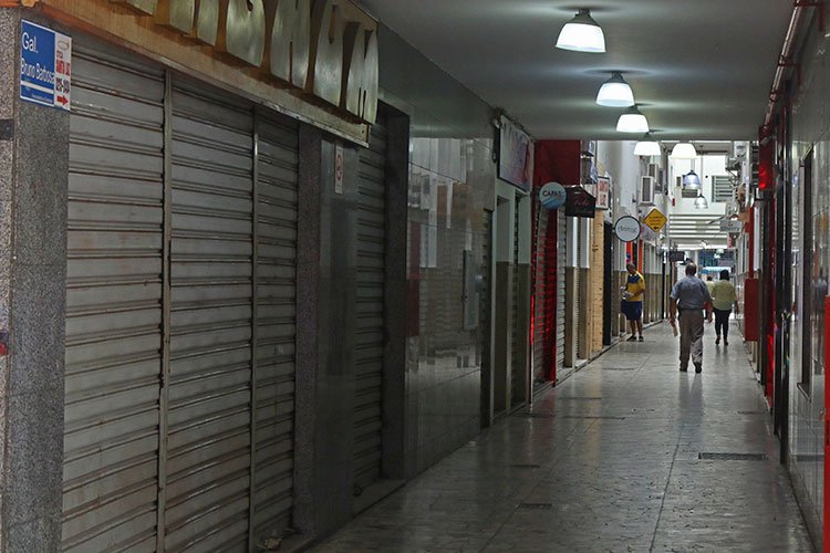 Leia mais sobre o artigo JF e região permanecem na onda roxa do Minas Consciente pelo menos até 11 de abril