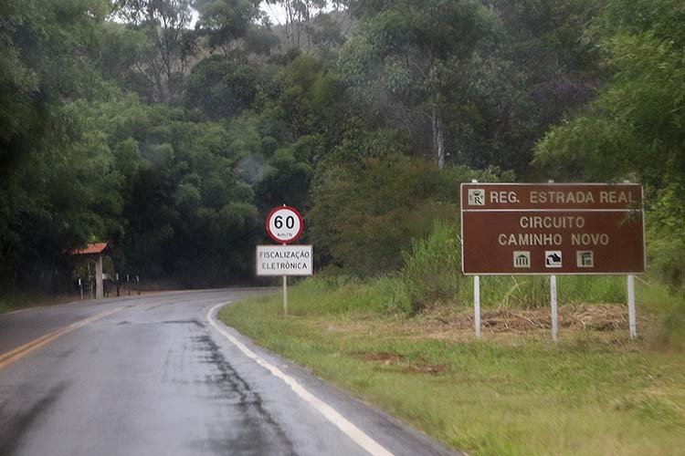 Leia mais sobre o artigo Rodovias estaduais de Minas terão mais de 50 novos radares na região