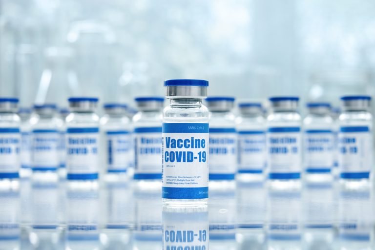 Leia mais sobre o artigo Cidades da região suspendem aplicação de segunda dose por falta de vacinas