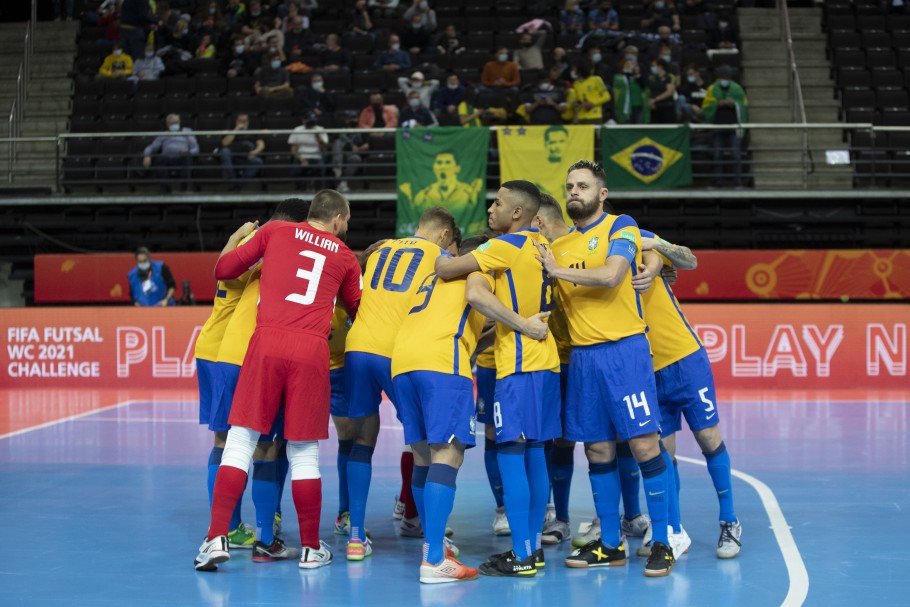 Leia mais sobre o artigo Marcelo Barreto: Na torcida pelo Brasil no Mundial de Futsal, minhas lembranças da bola pesada