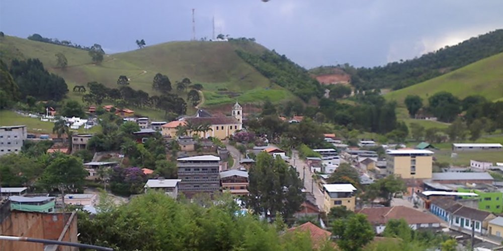 Leia mais sobre o artigo Criminosos invadem casa, assaltam e matam morador