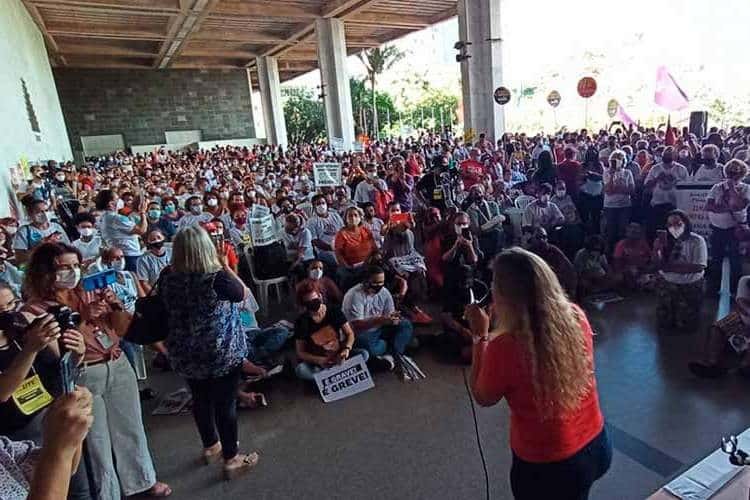 Leia mais sobre o artigo Servidores da educação de Minas Gerais entram em greve nesta quarta