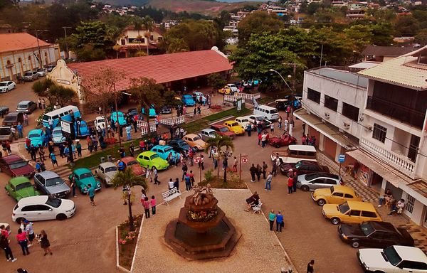 Leia mais sobre o artigo Pequeri promove 1° Encontro de Fusca e Carros Antigos – Amigos do Fusca Cremoso