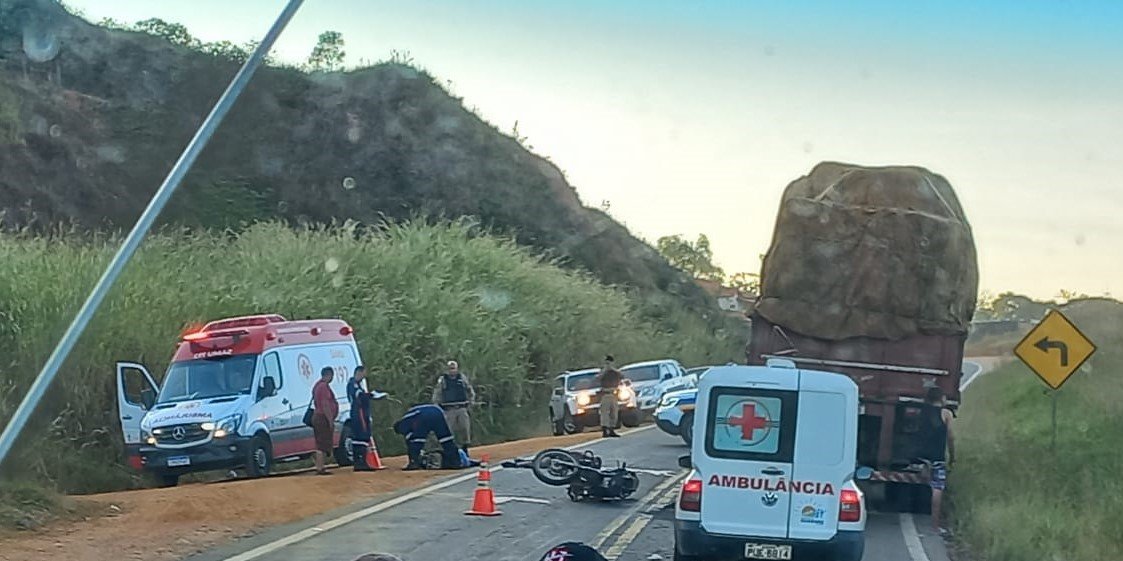 Leia mais sobre o artigo Em Guarará: marido e mulher morrem em acidente na BR-267