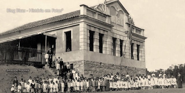 Leia mais sobre o artigo O antigo GRUPO ESCOLAR de Bicas: uma bela página da história de nossa cidade