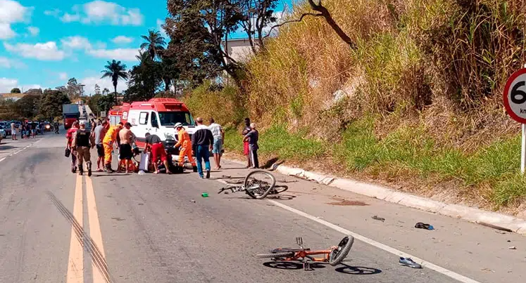 Leia mais sobre o artigo Idoso morre e três crianças ficam feridas em acidente envolvendo carro e bicicletas