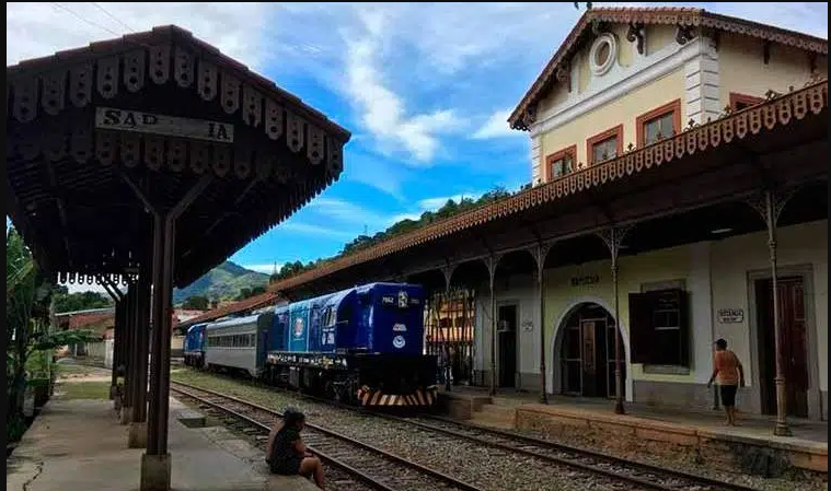 Leia mais sobre o artigo Obras do trem turístico Rio-Minas são iniciadas