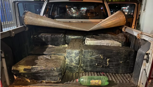 Leia mais sobre o artigo Polícia Federal prende homem com quase 600 kg de maconha dentro de veículo na BR-267