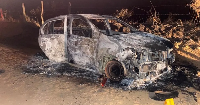 Leia mais sobre o artigo Homem tem carro queimado e é morto com tiro na cabeça