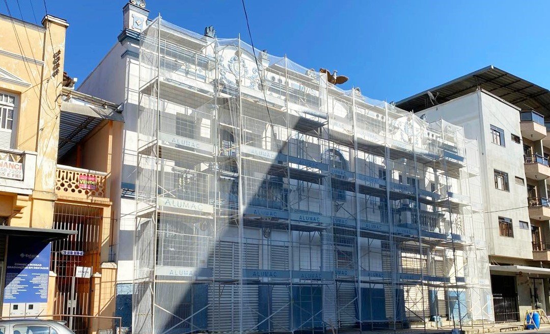 Leia mais sobre o artigo Prefeitura de Bicas | Obra de revitalização e reforma do Clube Biquense