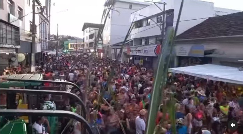 Leia mais sobre o artigo Carnaval Bicas 2025 | Bloco da Cana | Novas imagens