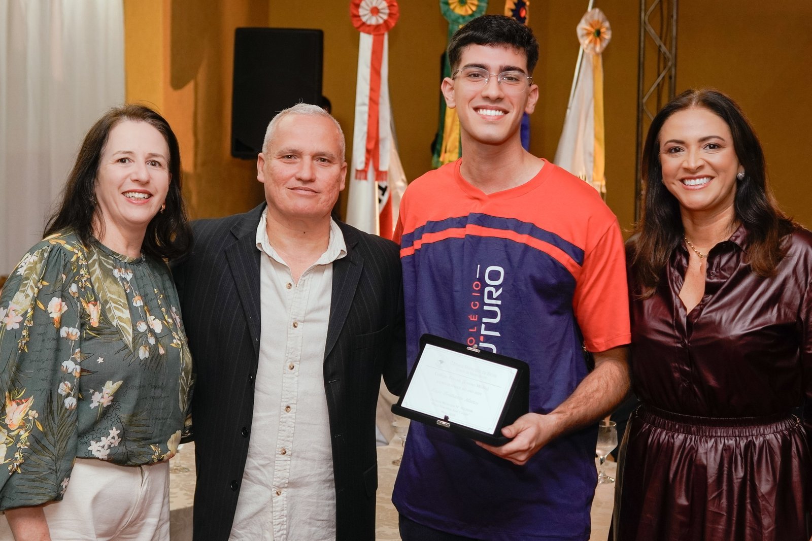 Leia mais sobre o artigo Aluno do Colégio Futuro recebe pela 3ª vez o Prêmio José Cúgola – Câmara Municipal de Bicas
