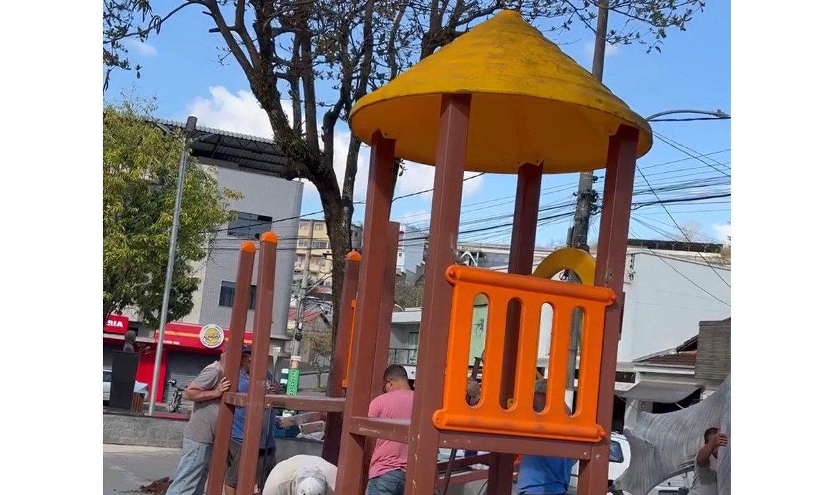 Leia mais sobre o artigo Novo parquinho na Praça São José | Bicas