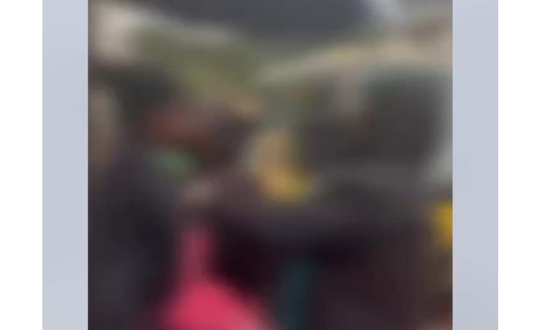 Leia mais sobre o artigo Vídeo | Diretora de Escola em Bicas é agredida por mãe de aluno