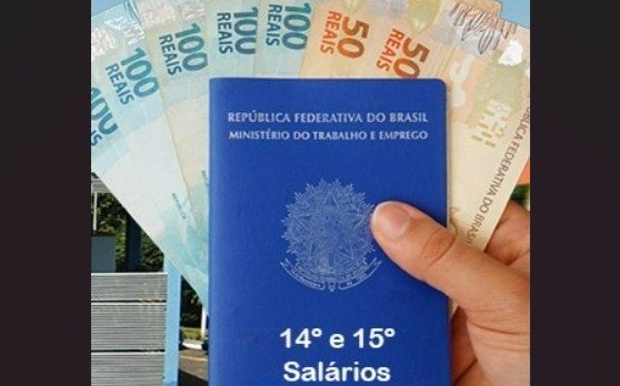 Leia mais sobre o artigo Vídeo – Prefeito de Bicas anuncia pagamento do 14º e 15º para a Educação