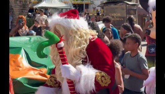 Leia mais sobre o artigo Bicas – Programação Natalina na Praça São José