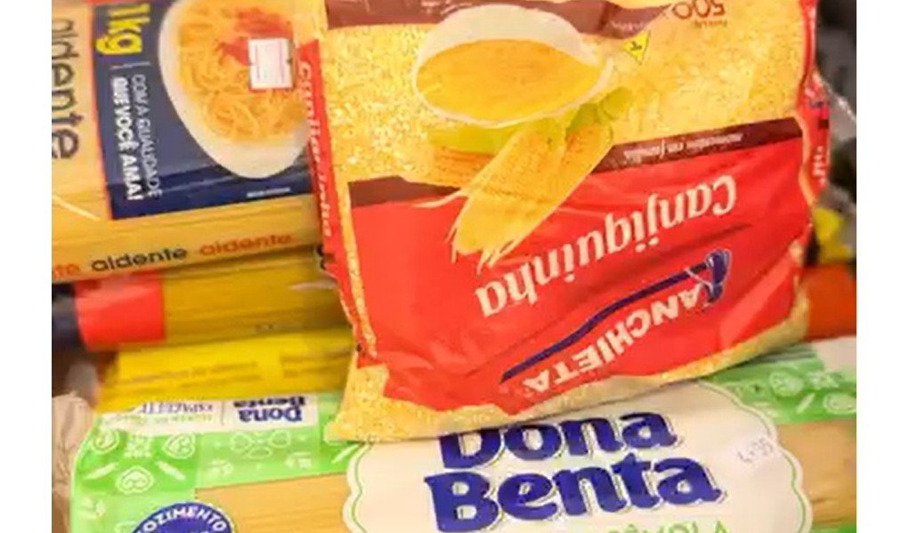 Leia mais sobre o artigo Bloco Maicon Douglas doa meia tonelada de alimentos ao asilo de Bicas