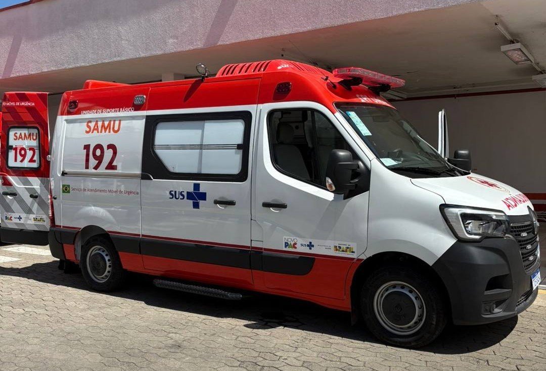 Leia mais sobre o artigo Bicas recebe nova ambulância do Samu para atendimento à população