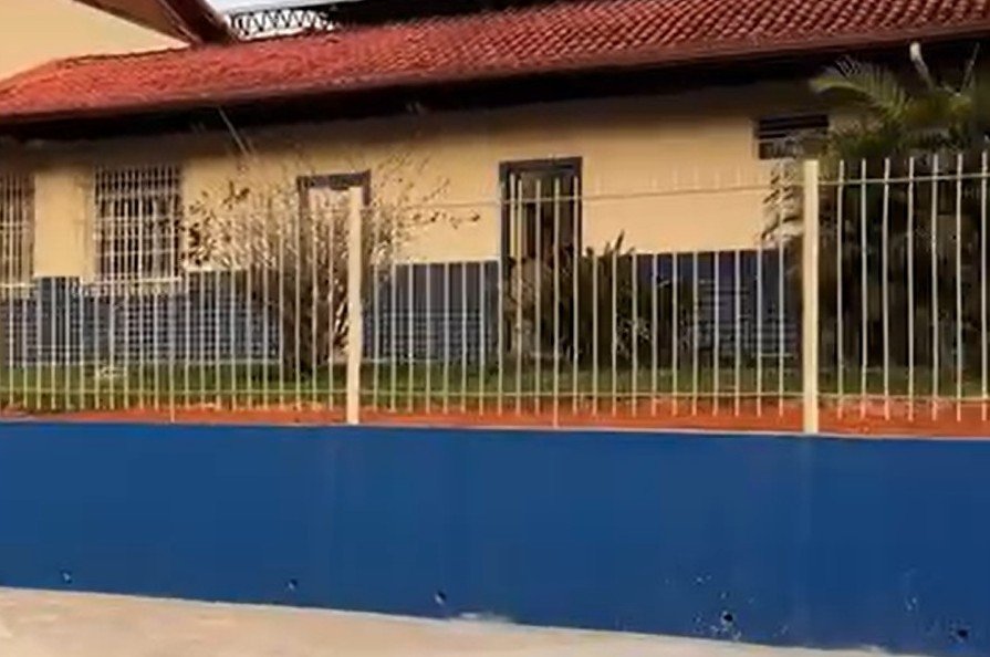 Leia mais sobre o artigo O novo muro da EM Cel. Retto Júnior está concluído