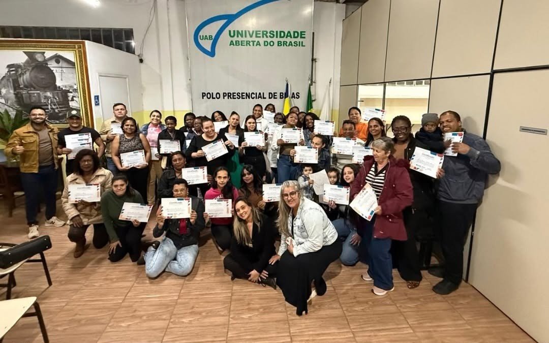 Leia mais sobre o artigo Bicas_Certificados entregues: mais uma conquista pelo mundo do trabalho!